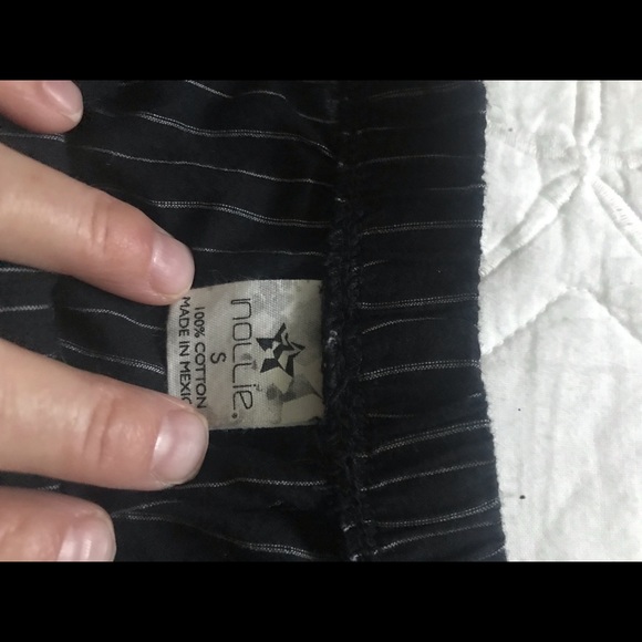 Adorable pinstripe Halter top - Picture 8 of 8